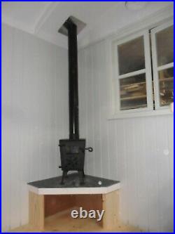 4Kw woodburning stove and flue kit ideal small spaces, shepherd hut, log cabin