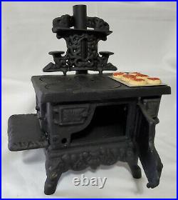 BYERS CHOICE Wood-burning Cast Iron Stove CRESCENT accessory with cookie sheet