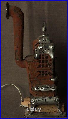 Dollhouse Miniature Old Fashioned Rusty Wood Burning Stove & Screen