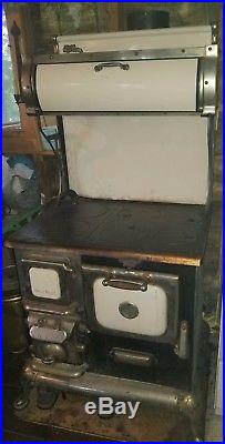 Elmira Sweet Heart Wood Burning Heat and Cook Stove Chandos Lake