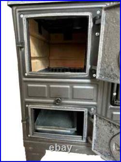 Wood stove, cooker stove, oven stove, wood burning stove, cast iron stove